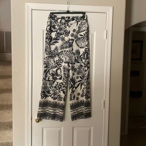 Black and white Alex Marie pants size medium